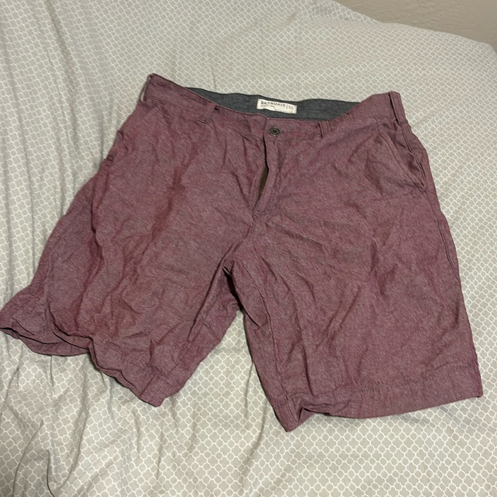 Retrofit shorts size 32 heathered red